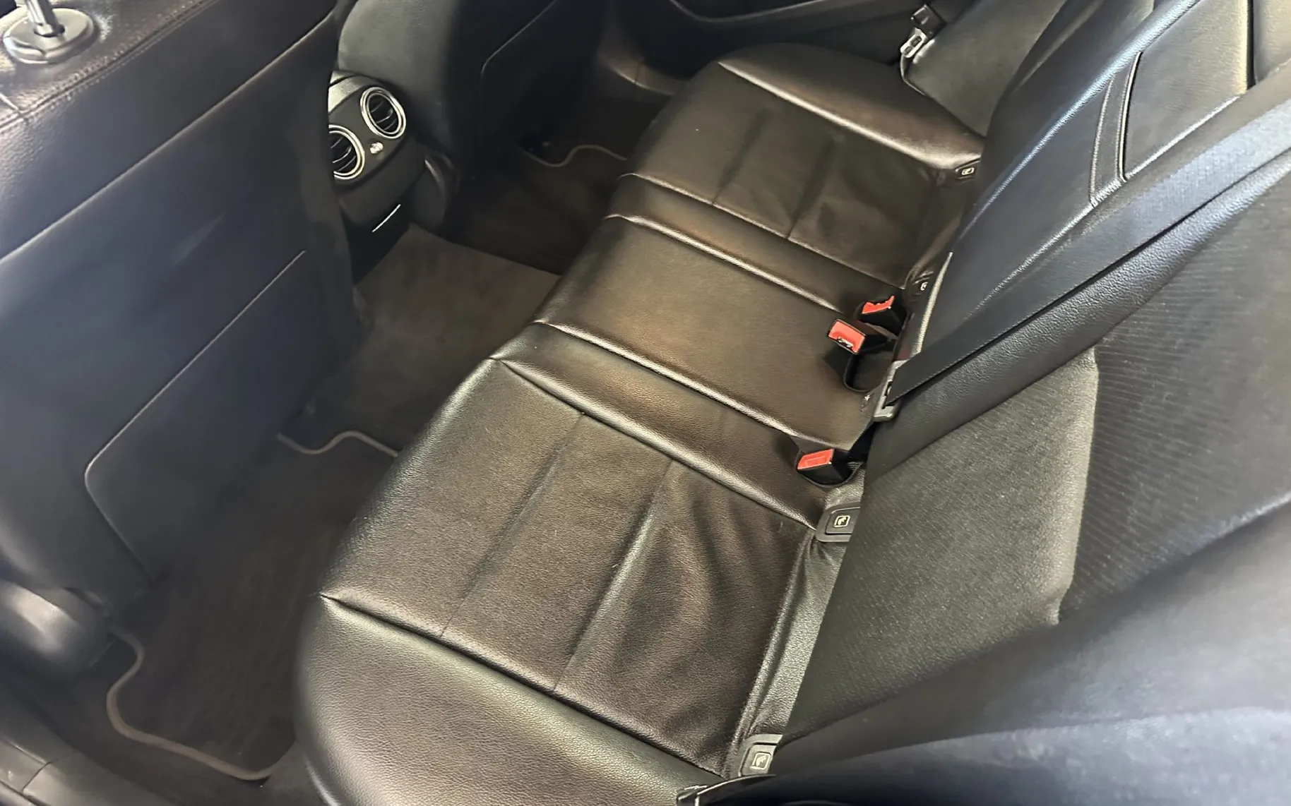 Zunanja slika - Mercedes-Benz E-Razred - AMG Line Avt. 220 AMG 4Matic.NEMŠKI.KAMERA.DIZEL - 6