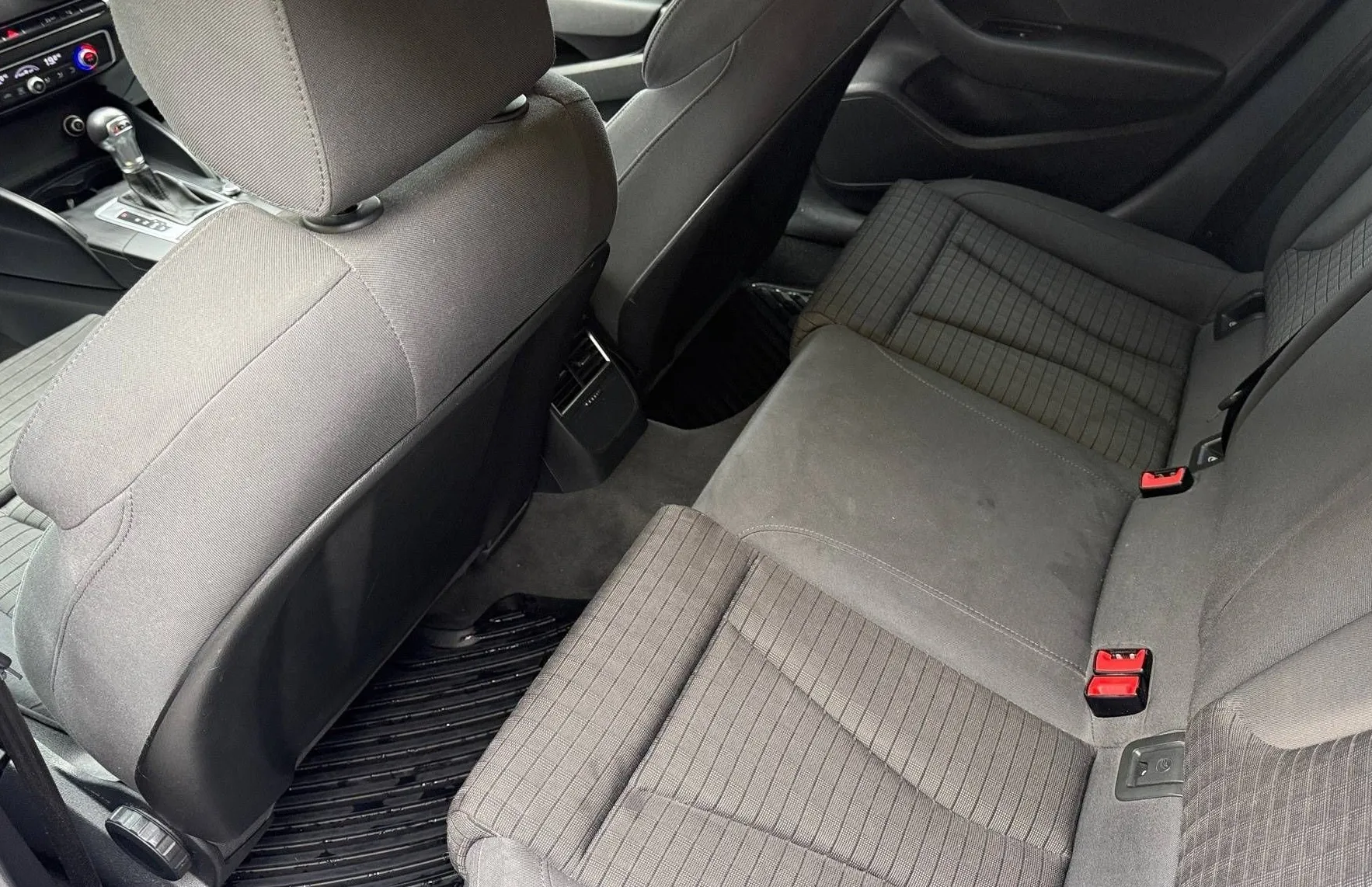 Zunanja slika - Audi A3 - 1.6 TDI S LINE LED NAVI PARKIRNI SENZORJI TEM TOP. - 18