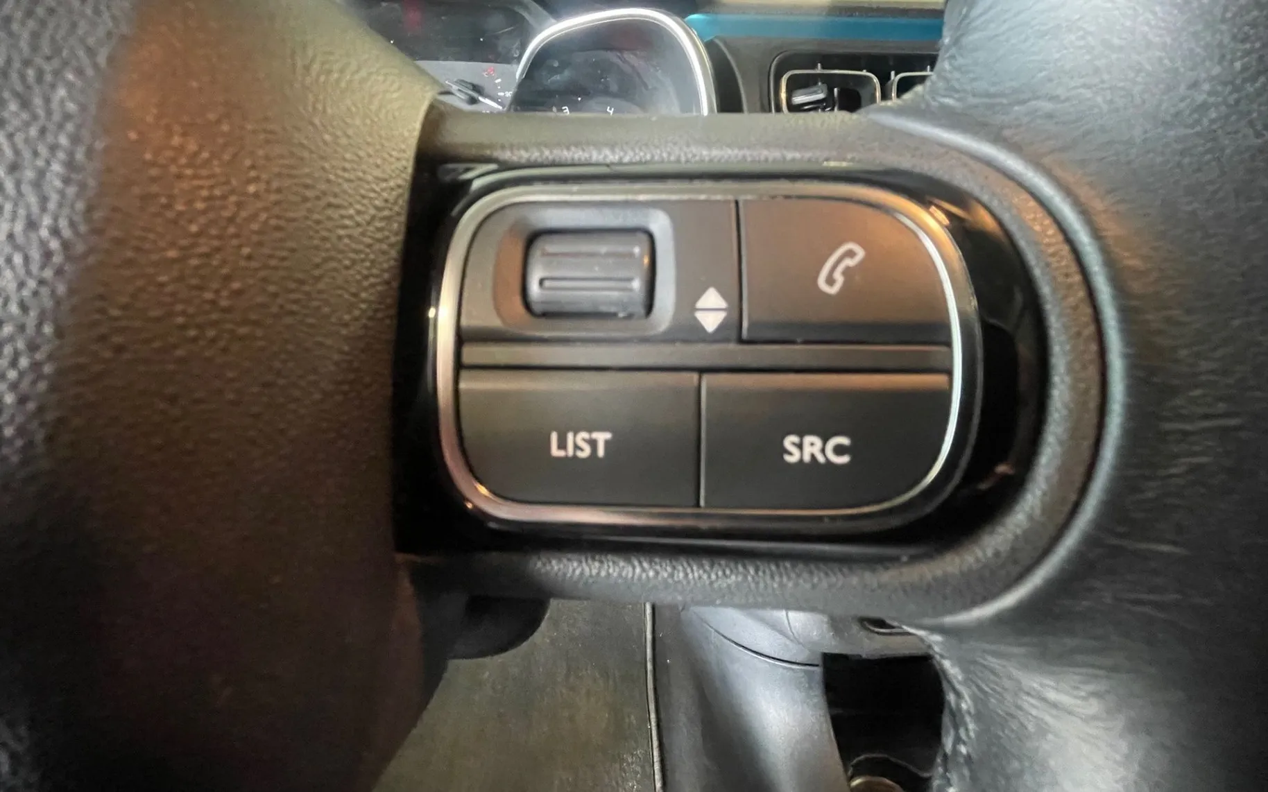 Zunanja slika - Citroën C3 - Feel PureTech SHINE 83 S S BVM NAVI.PDC.LED. - 14
