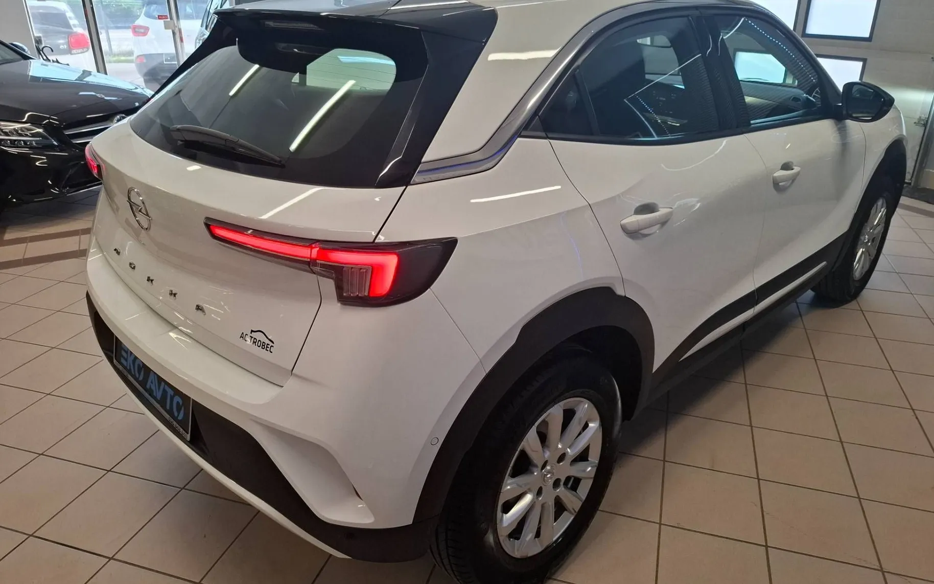Zunanja slika - Opel Mokka - 1.2 Turbo Edition SLO-1LASTNIK-KAMERA-TEMP.-ASIST. - 4