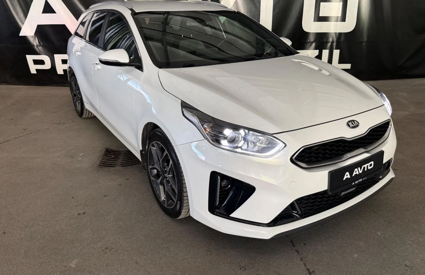 Zunanja slika - KIA Ceed - SW  SW 1.4 T-GDI GT-Line ISG DCT - 2