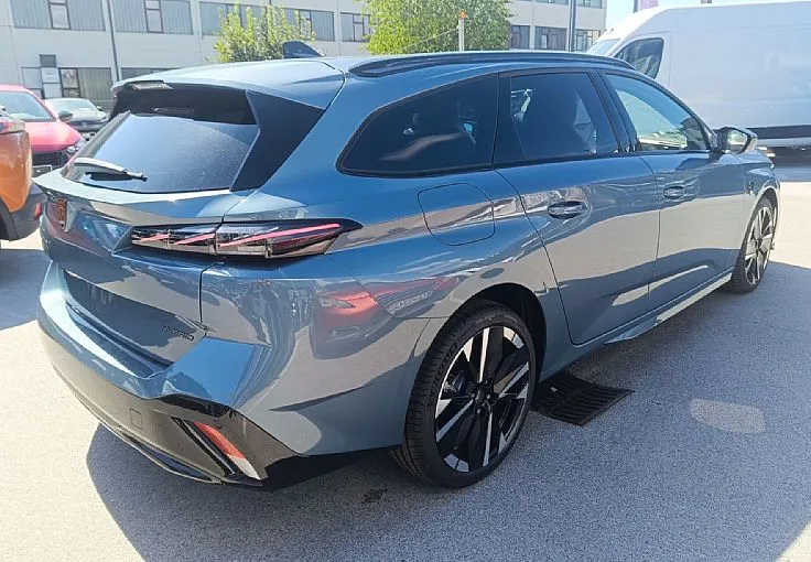 Zunanja slika - Peugeot 308 - SW 1.2 MHEV 145 e-DCS6 GT Avt.-KAMERA 360-ACC - 3