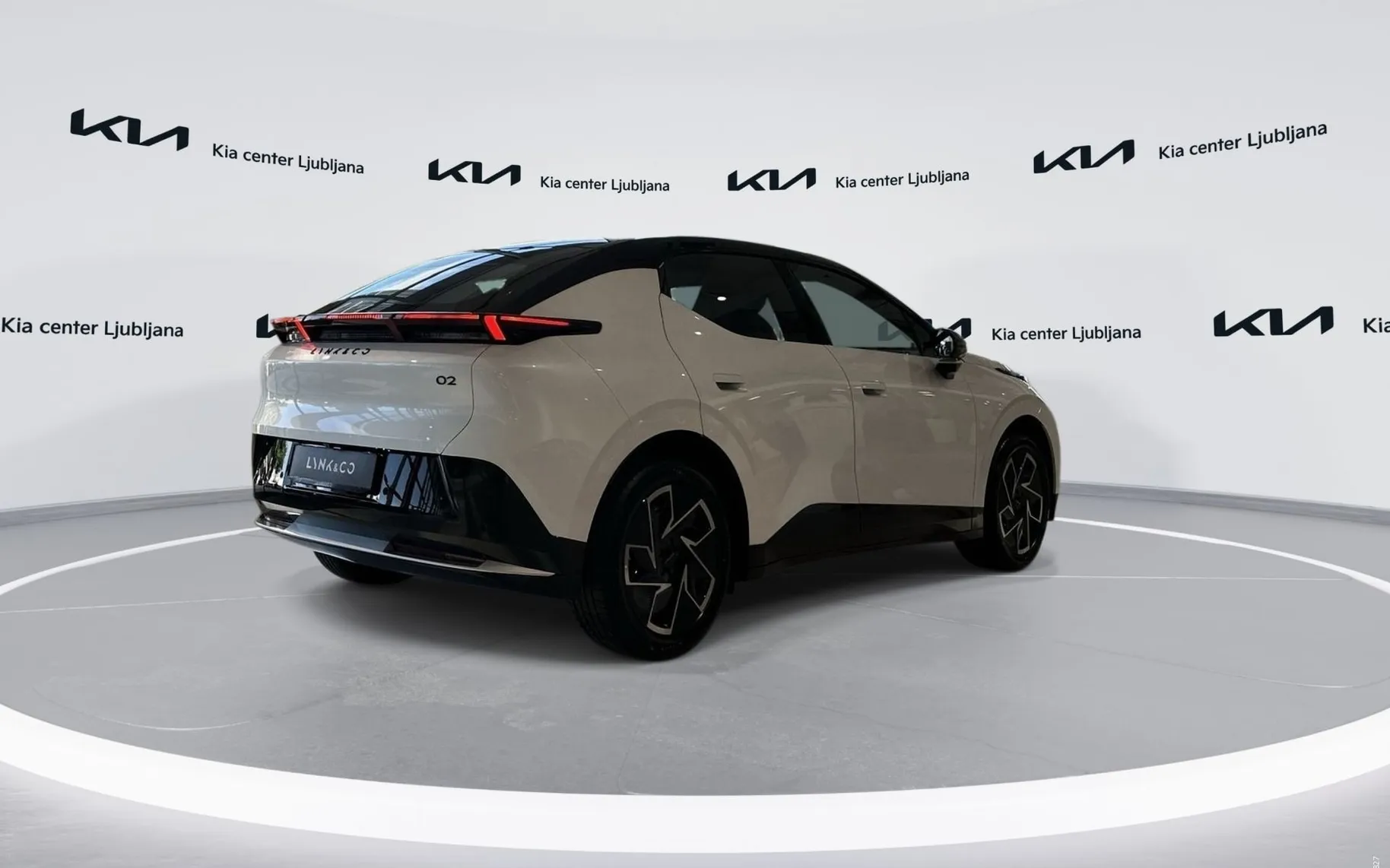 Zunanja slika - Lynk & Co 02 - Core - 5