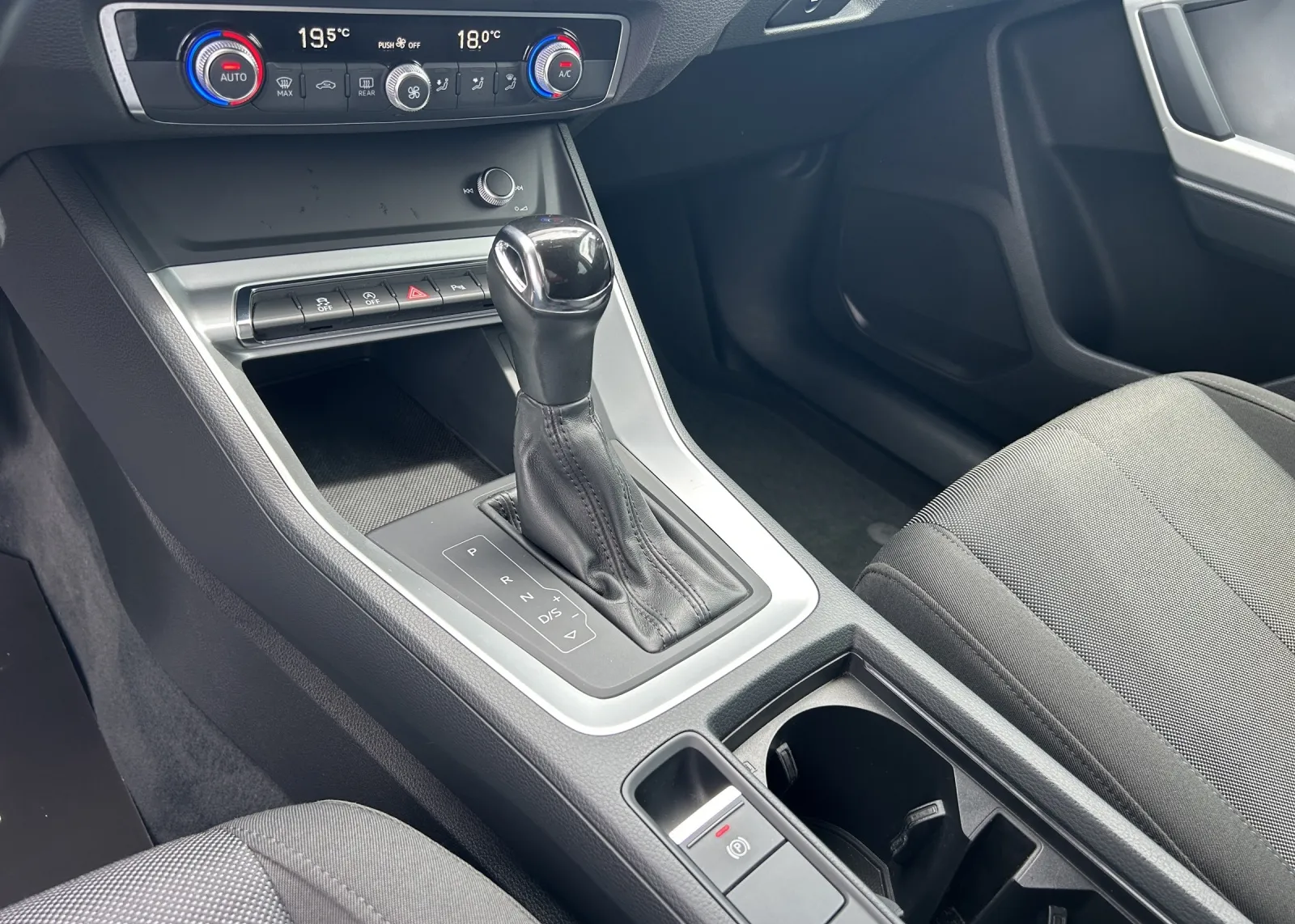 Zunanja slika - Audi Q3 - quattro 35 TDI S tronic - 11