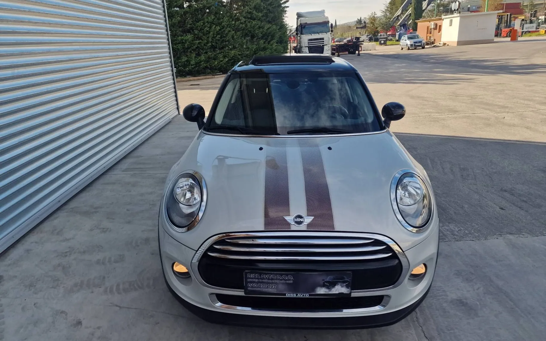Notranja slika - MINI Cooper - 1.5 SAMO 66.000km ... - 7