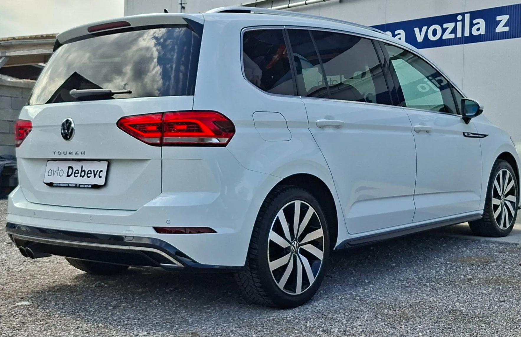Zunanja slika - Volkswagen Touran - 2.0 TDI R-Line Edition DSG -1.Lastnik-Slo. poreklo - 4