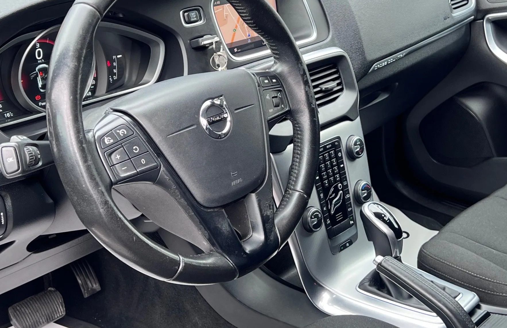 Zunanja slika - Volvo V40 Cross Country - 2.0TD+NAV+VIRTUAL+PDC+ALU - 11