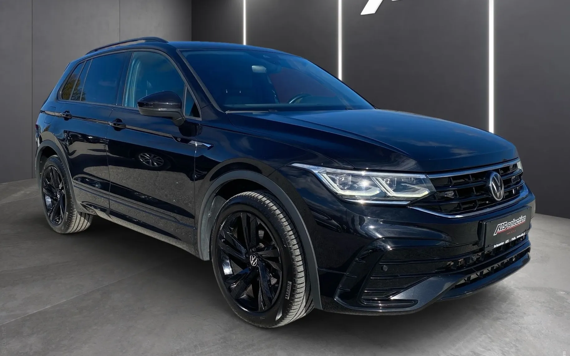 Zunanja slika - Volkswagen Tiguan - 2.0 TDI DSG R-Line-Black Style-Matrix-Vl.kljuka - 2