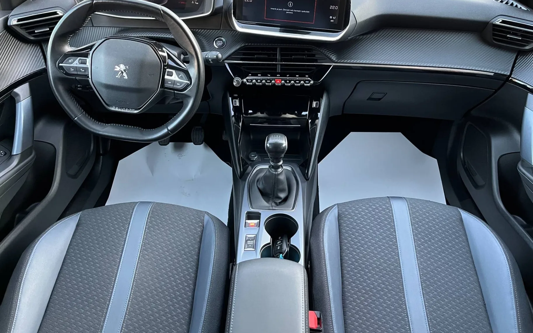 Notranja slika - Peugeot 2008 - 1.2 PURETECH 130 ALLURE-1 LASTNICA-ALU-NAVI-KAM... - 8