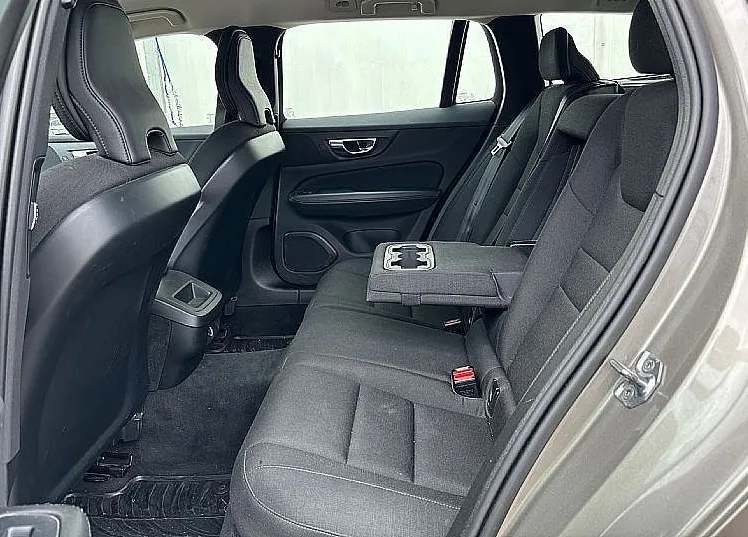 Zunanja slika - Volvo V60 - D3 AUT Business - LED - NAVI - 9