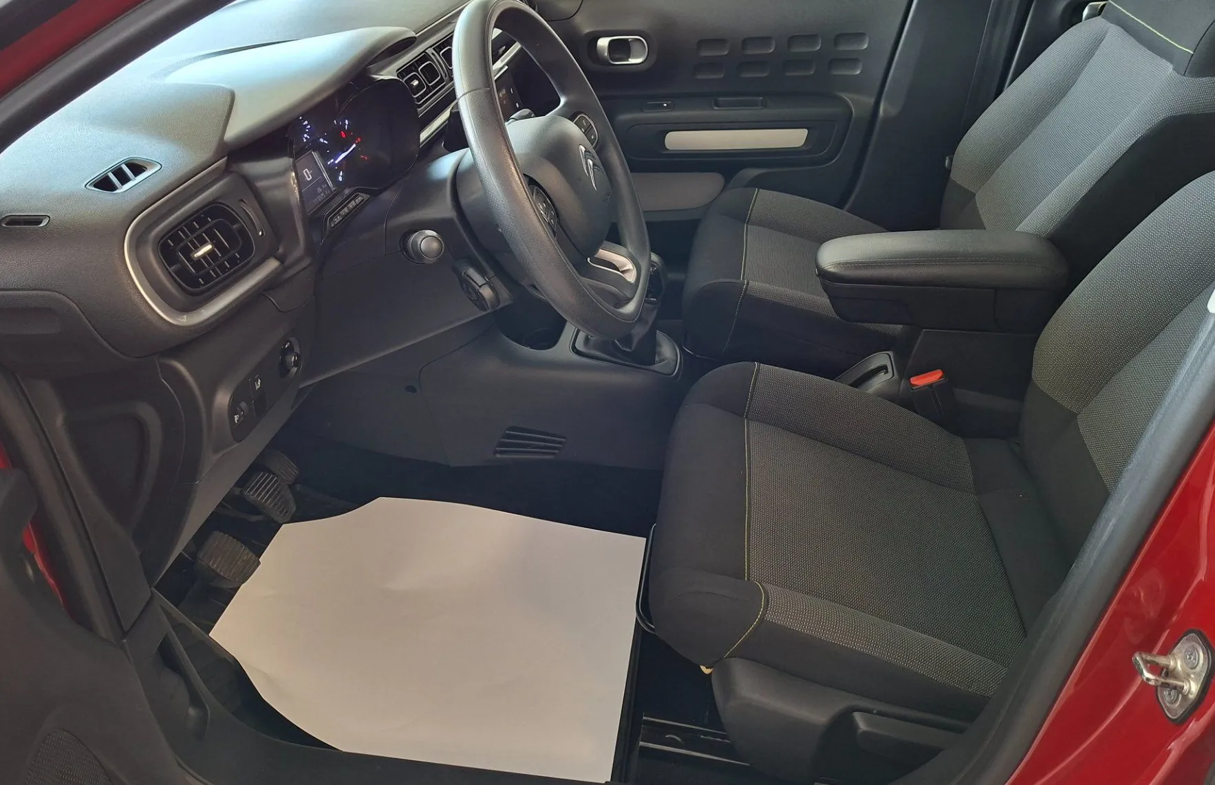 Zunanja slika - Citroën C3 - 1.2 PureTech 82 Feel-SLO-LED-ODLIČEN- - 13