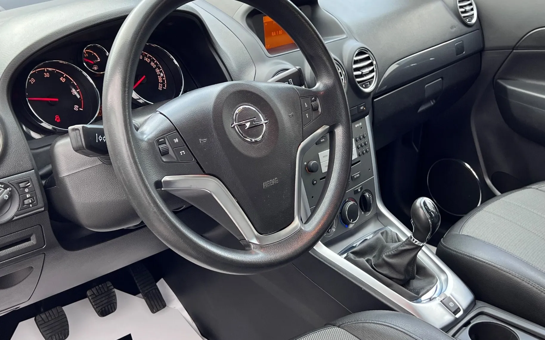 Notranja slika - Opel Antara - 2.2 CDTI+ALU+SAMO 107.208 km PREVOŽENIH - 11