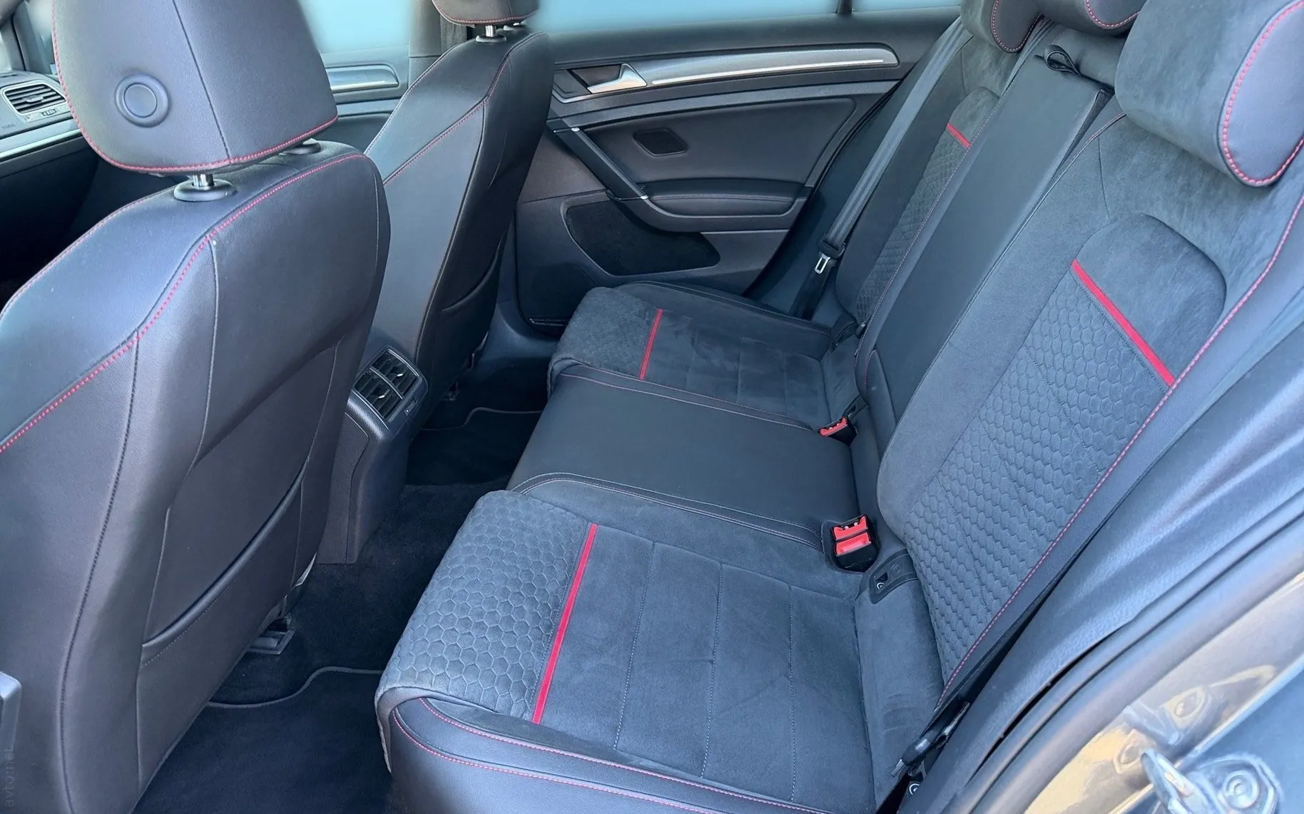 Notranja slika - Volkswagen Golf - 2.0 GTI Performance BMT DSG-DCC-19 COL-ACC-Kamera. - 11