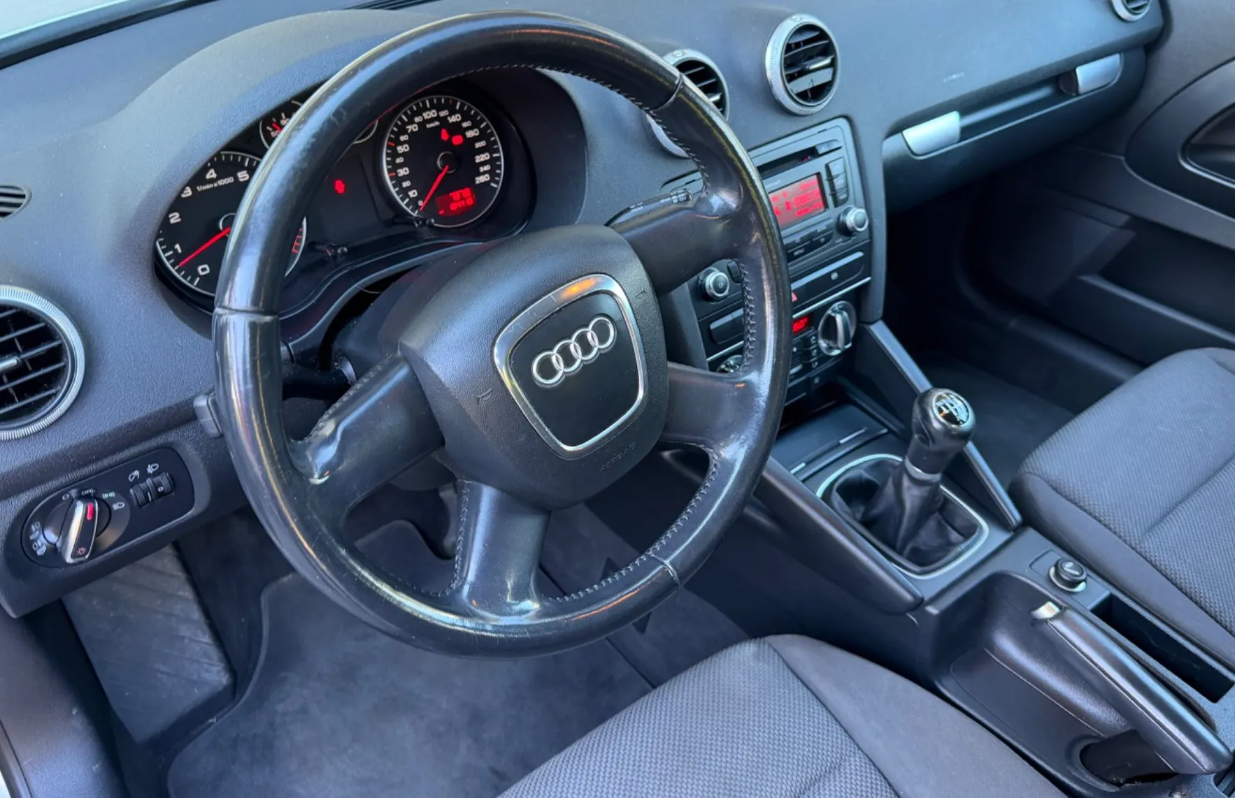 Zunanja slika - Audi A3 - 1.4 TFSI Attraction SLOVENSKI DIG.KLIMA ALU16 - 13