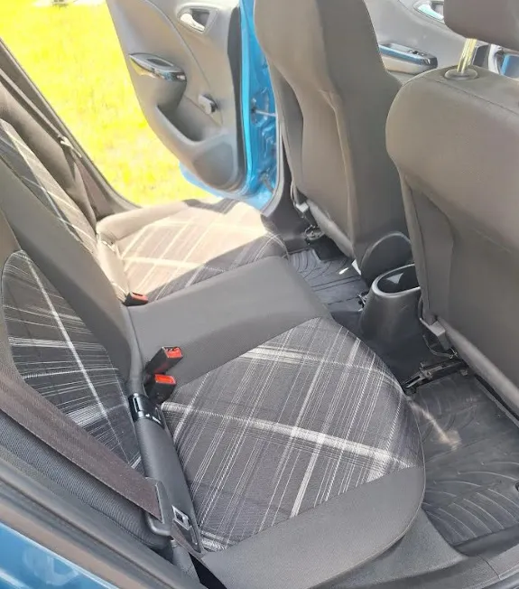 Notranja slika - Opel Corsa - 1,4 bencin - 6