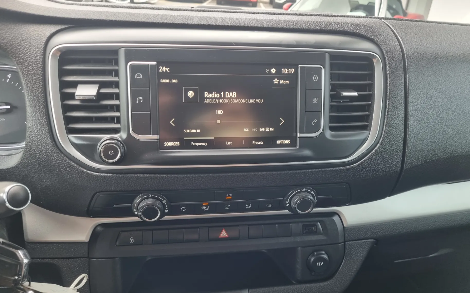 Zunanja slika - Opel Zafira - Life 2.0d M - 8 sedežev + VLEČNA KLJUKA - 24