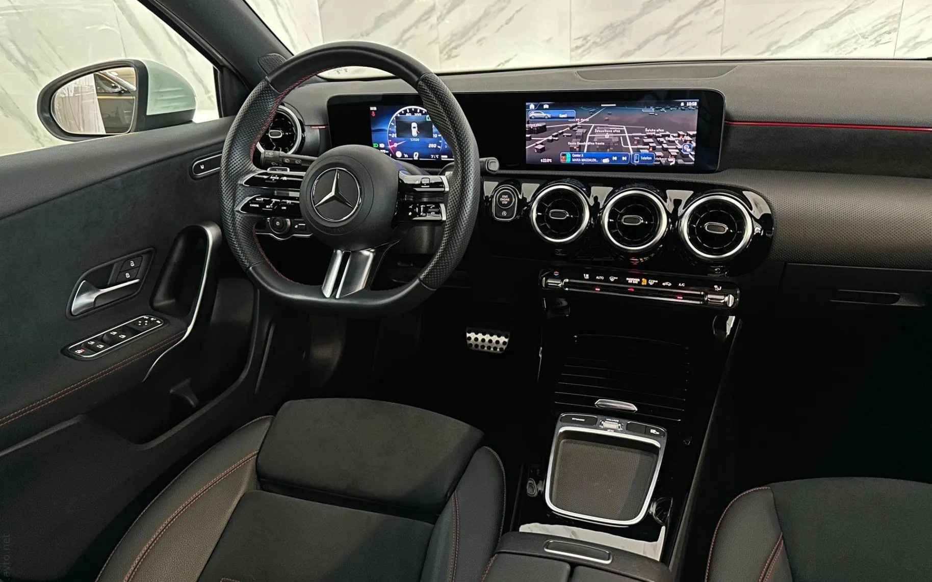 Notranja slika - Mercedes-Benz A-Razred - 200 AMG Line |Kamera|Navi|Gretje|SLO|1.Lastnik| - 10