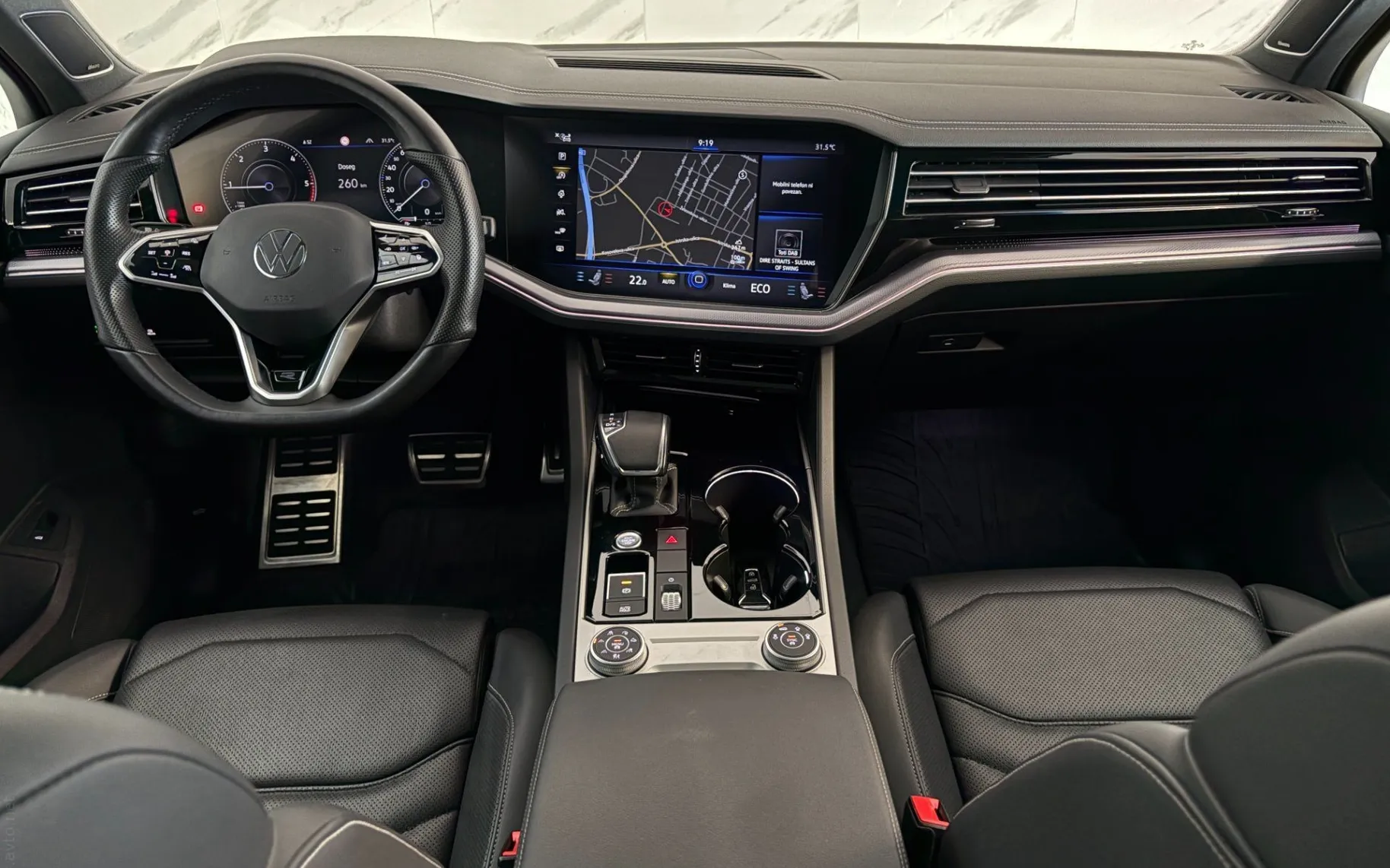 Notranja slika - Volkswagen Touareg - V6 TDI R-Line 4M|Pano|Zračno|Kamera|SoftC|Hlaj|R.. - 11