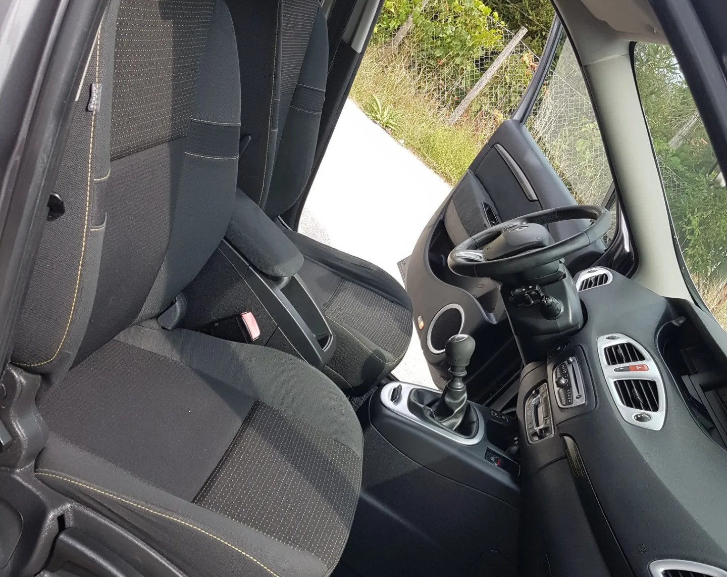 Zunanja slika - Renault Scénic - 1.5 dCi - SLO. velik servis - 5