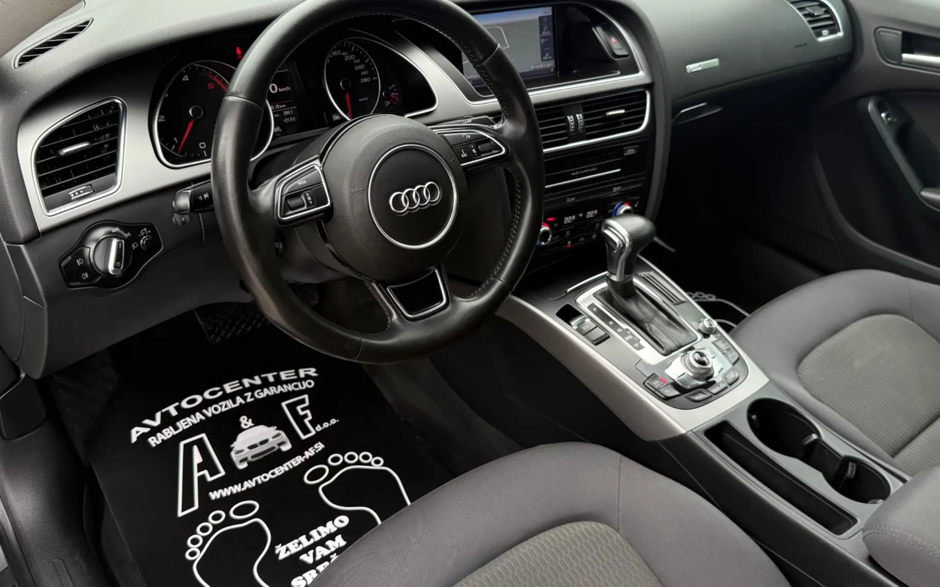 Notranja slika - Audi A5 Sportback - 2.0 TDI-AUT-XENON+LED-NAVI-LIZING ZA TUJCE- - 8