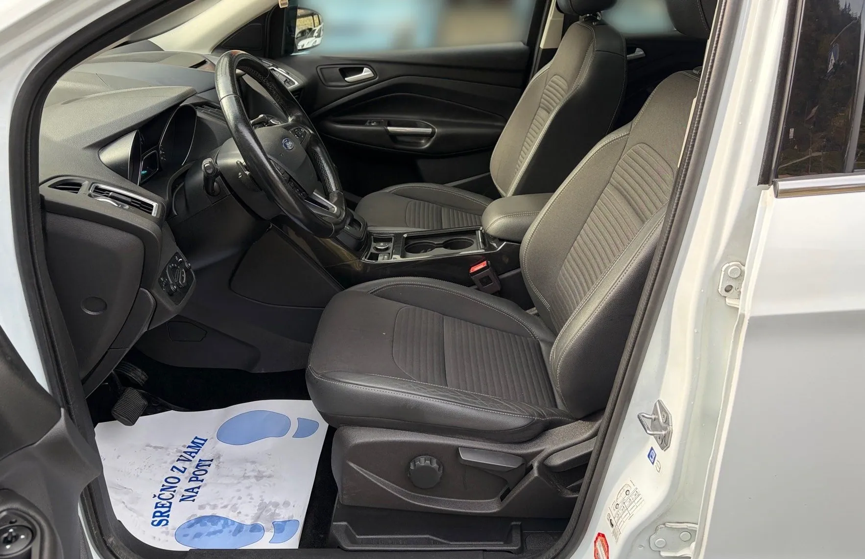 Zunanja slika - Ford Kuga - TITANIUM 4x4 2.0 TDCi Powershift-REDNO SERIVISRAN - 13