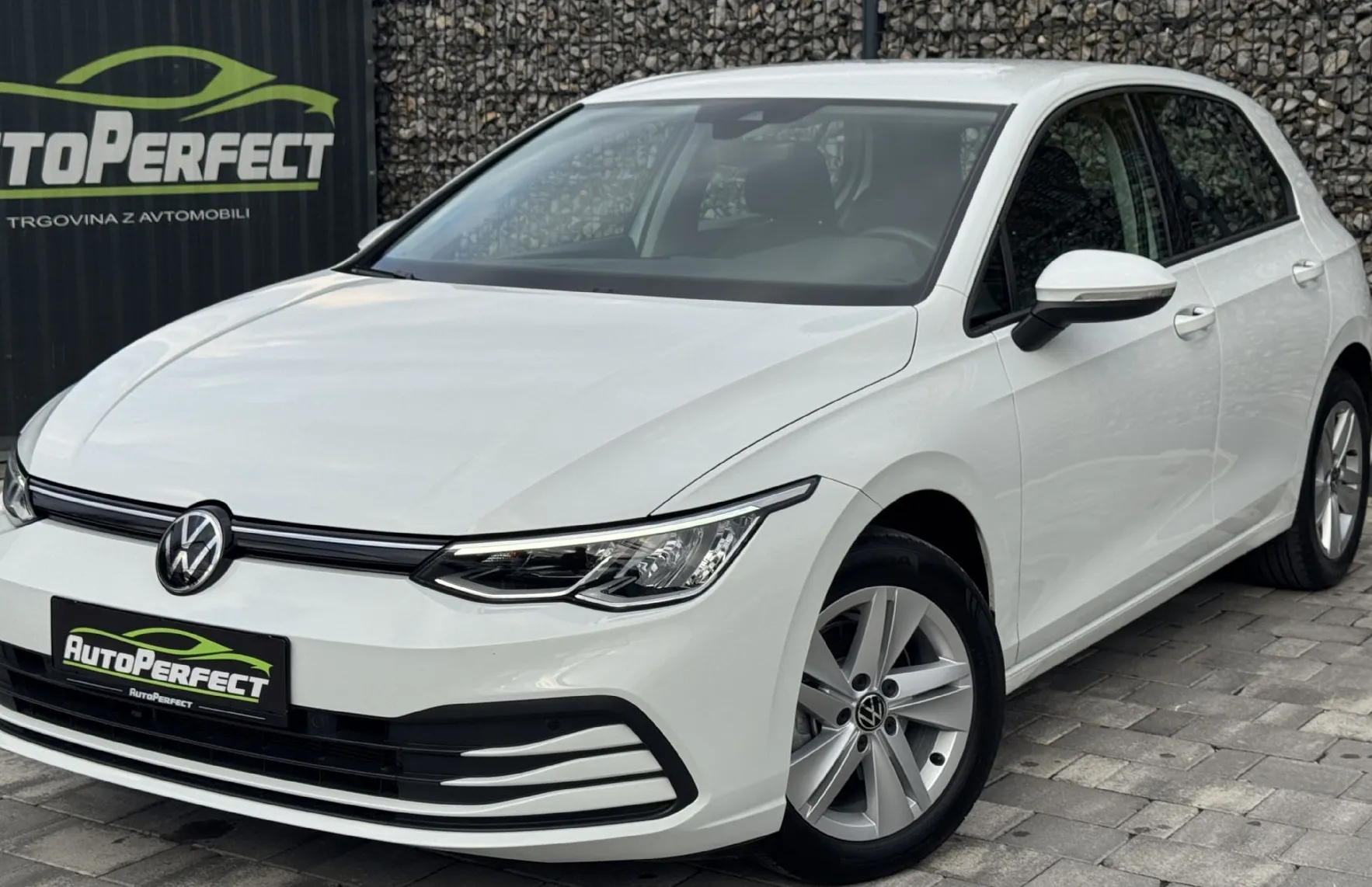 Zunanja slika - Volkswagen Golf - 1.5 TSI Style|Gr.Sed|Navi|Virtual|PDC|1.Last - 3
