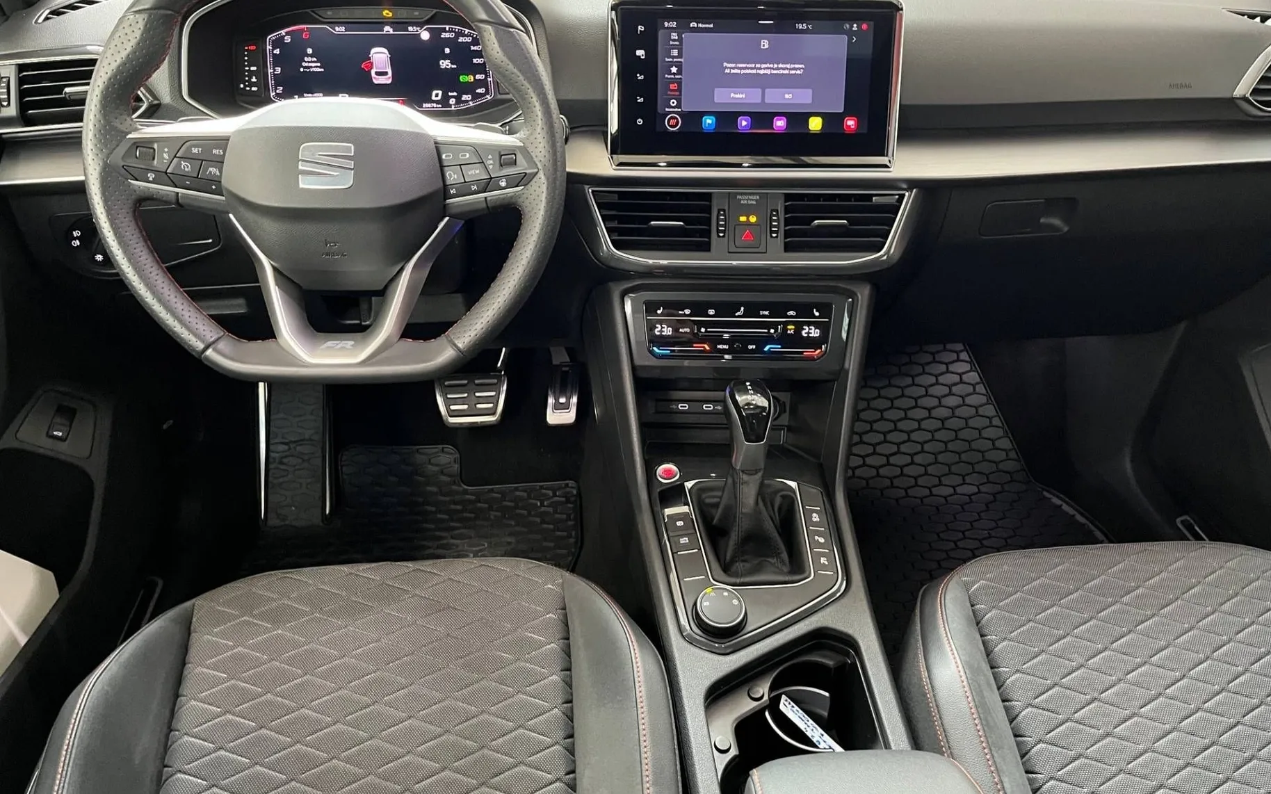 Notranja slika - Seat Tarraco - 2.0 TDI 110 KW FR DSG KLJUKA. PANORAMA. DCC - 7