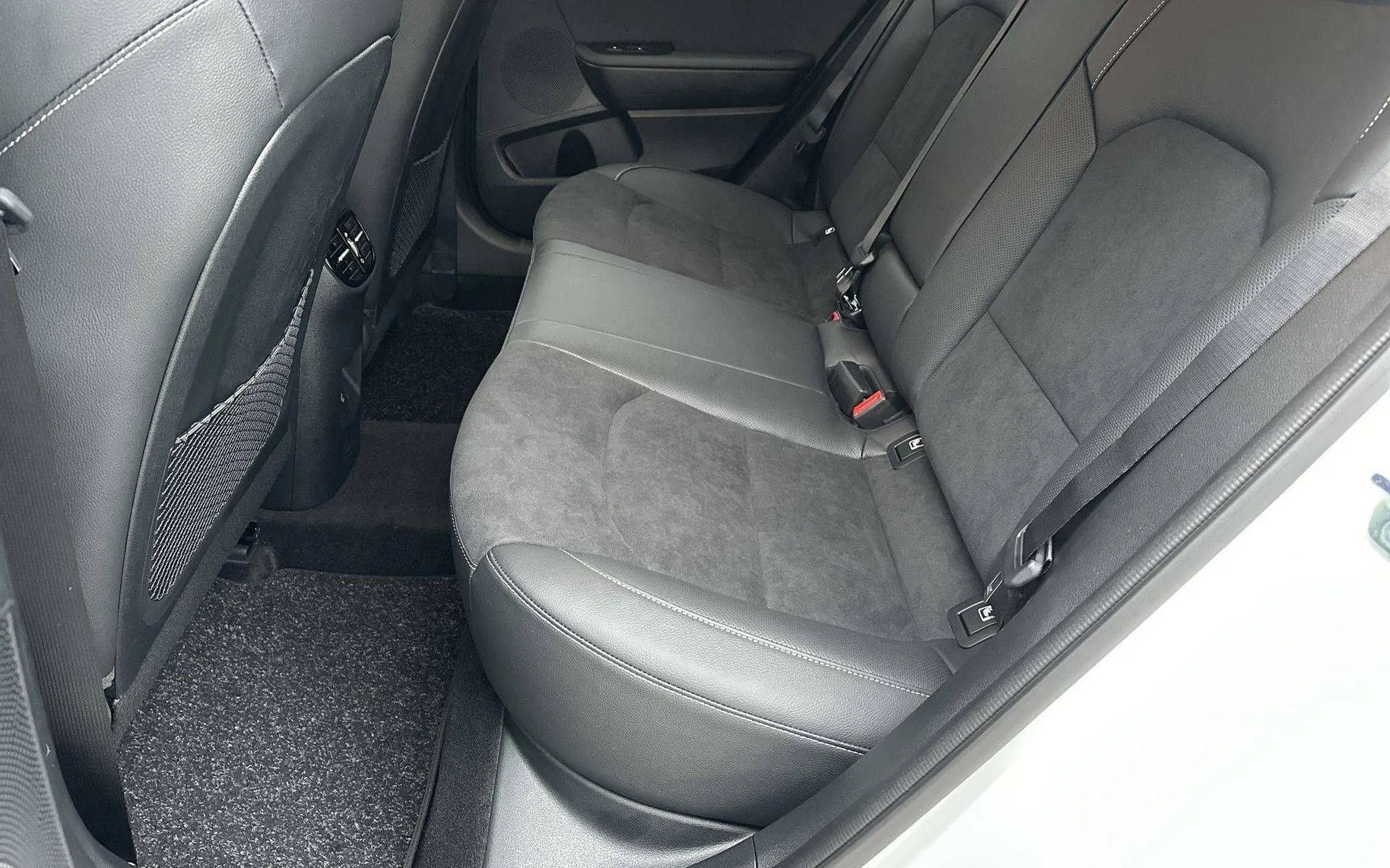 Notranja slika - KIA XCeed - 1.6 T-GDi GT-Line ISG 7DCT - 11