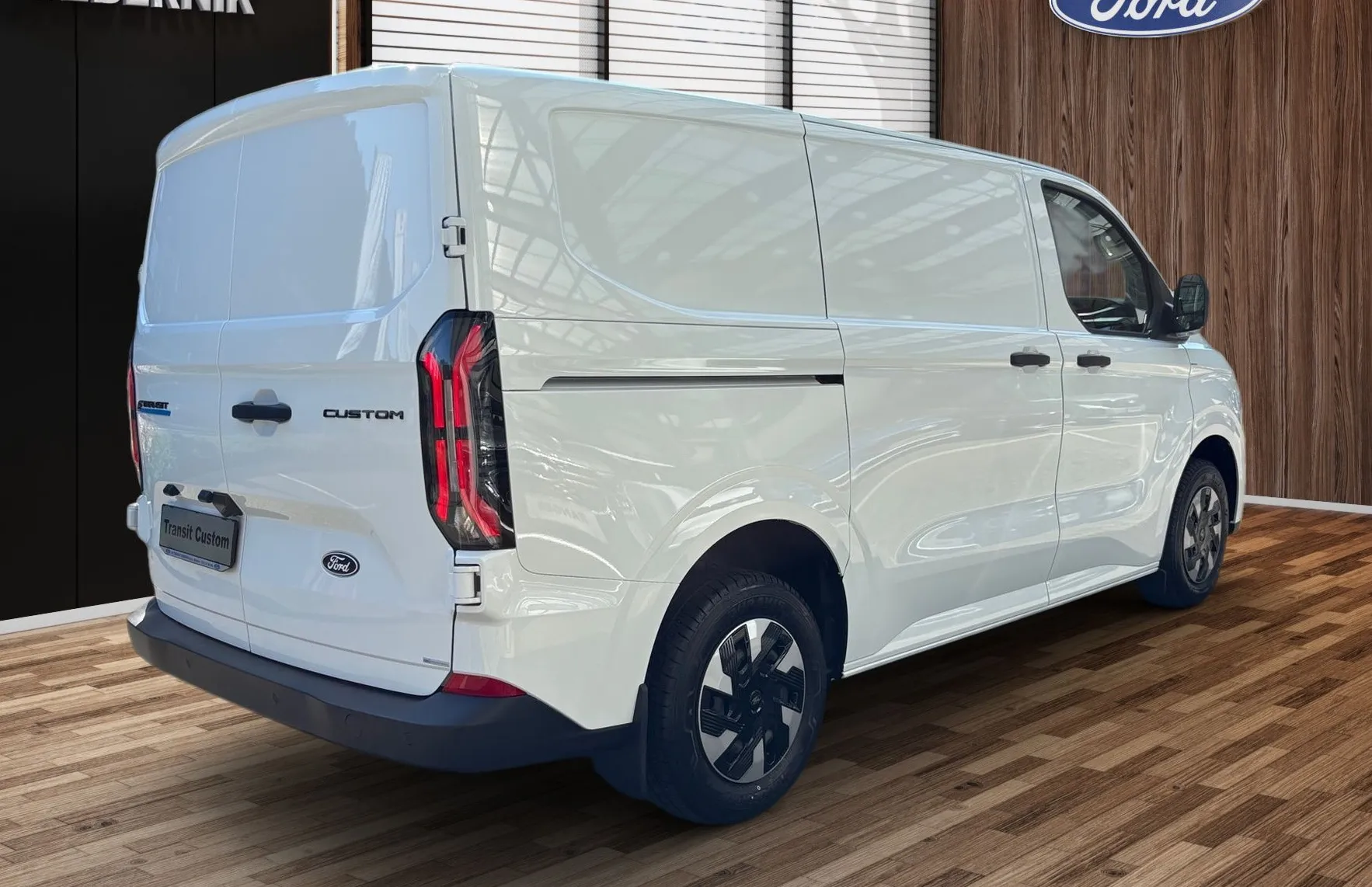 Zunanja slika - Ford Transit - E- Custom - 4