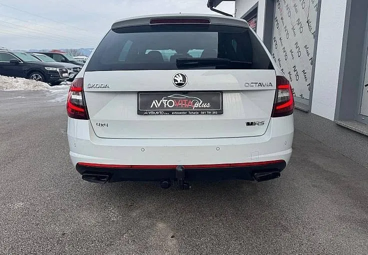 Zunanja slika - Škoda Octavia - RS 2.0 TDI DSG  kW 4X4 Virtual Navi Radar Kamera . - 7