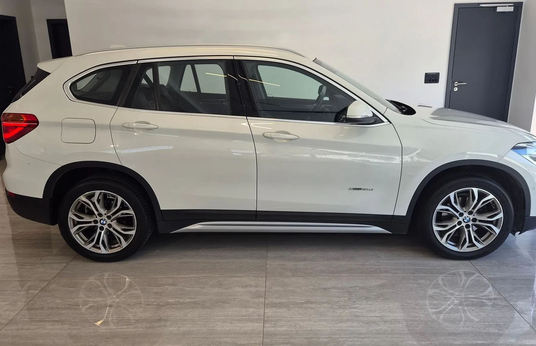 Zunanja slika - BMW X1 - serija : xDrive18d KUPLJEN V SLO|KAMERA|LED|NAVI|KEYLESS - 2