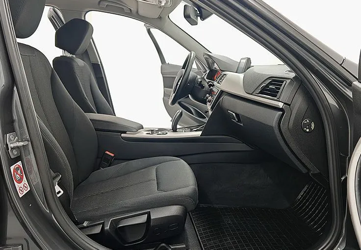 Zunanja slika - BMW Serija 3 - Touring: 318d-AUT-XENON-NAVI-GR.SED-2X DIG KLIMA- - 8