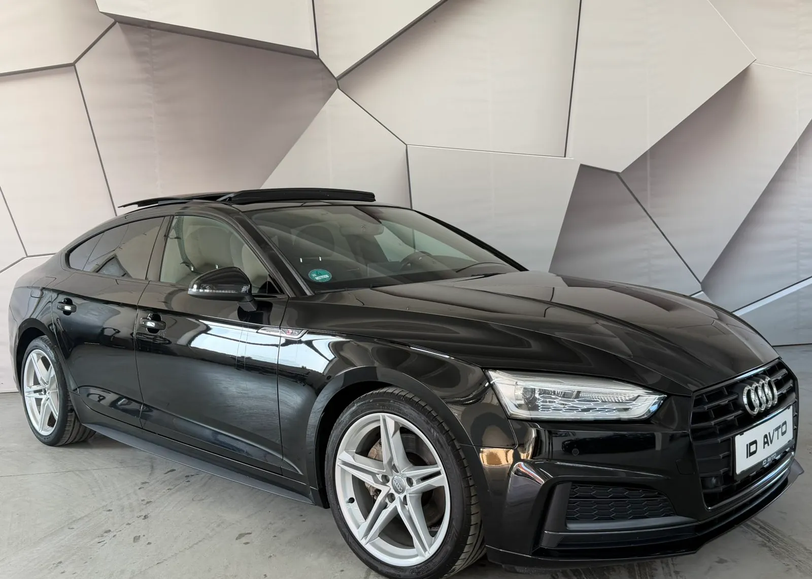 Zunanja slika - Audi A5 - Sportback 2,0 TDI Sport S tronic - 1