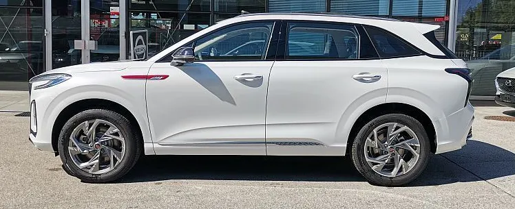 Zunanja slika - Hongqi HS3 - NA ZALOGI - DOBAVA TAKOJ - 2