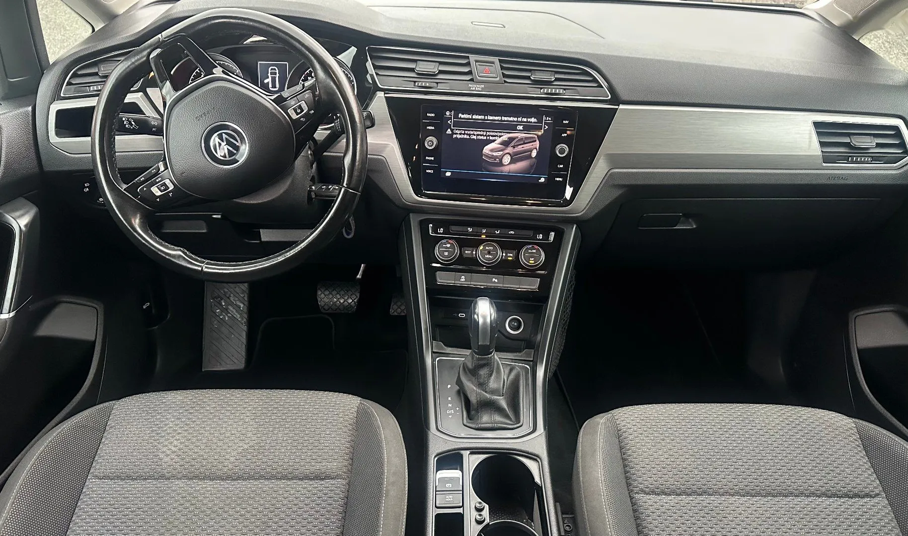 Zunanja slika - Volkswagen Touran - 2.0 TDI DSG.NAVI.KAMERA.NAREJEN VEL.SERVIS+MENJALN - 4