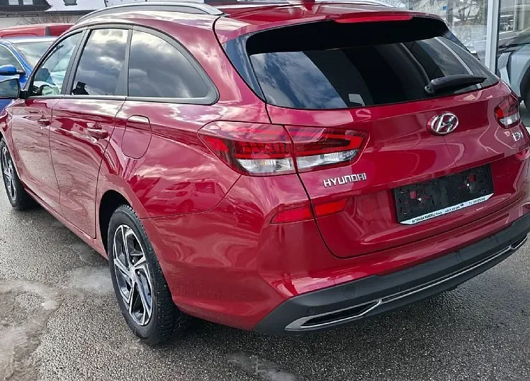 Zunanja slika - Hyundai i30 Wagon - 1.5 T-GDI 160 MHEV I-MT STYLE - 3