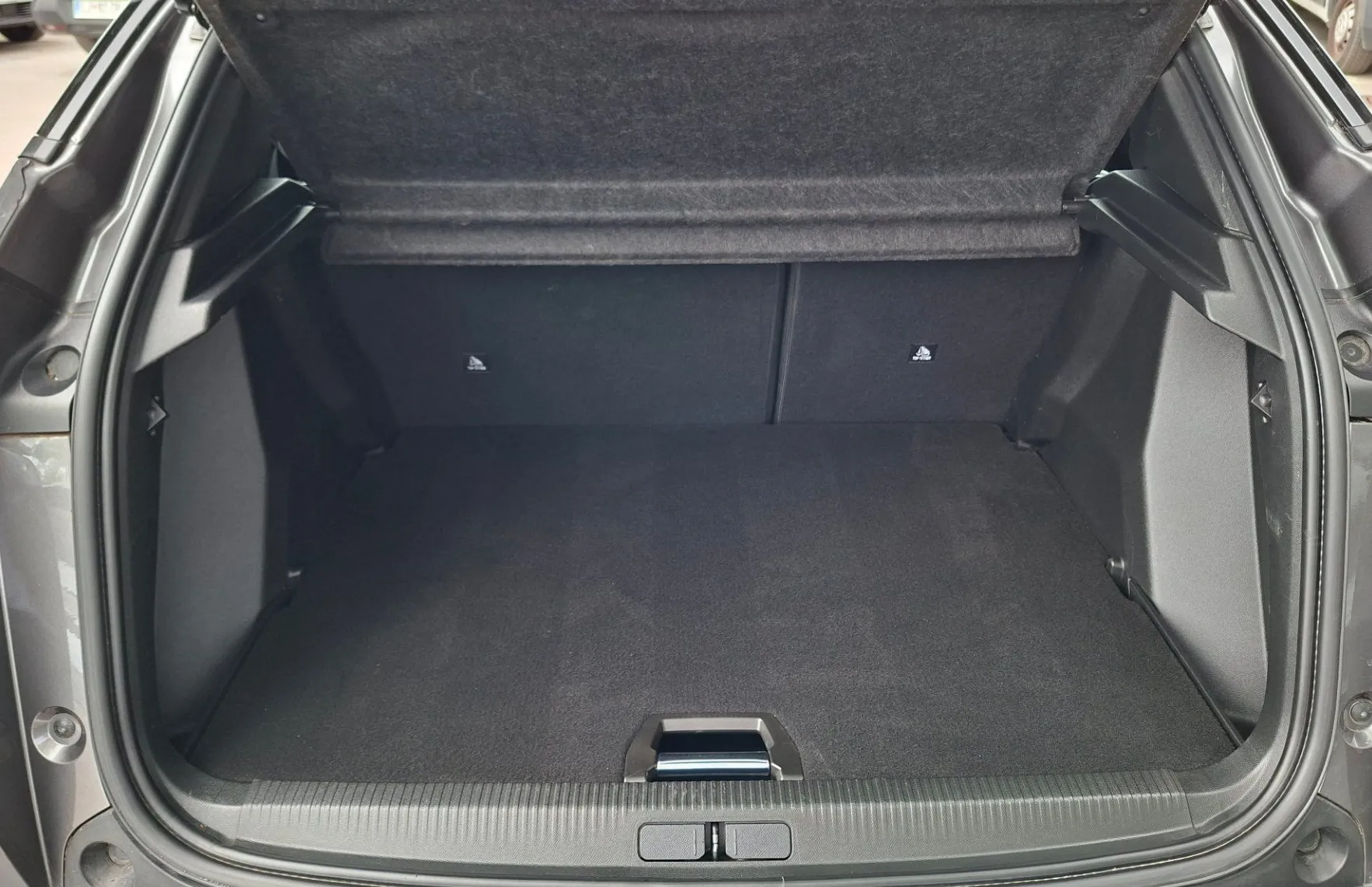 Zunanja slika - Peugeot 2008 - 1.2 PureTech 130 S S Allure Pack Avt. + KLJUKA - 10