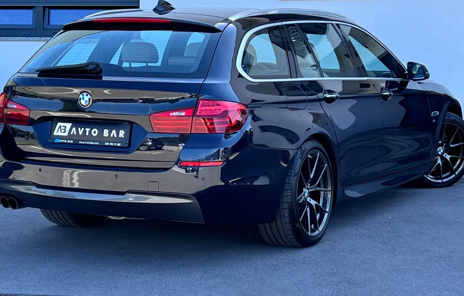 Zunanja slika - BMW Serija 5 - Touring: 520d+M OPTIC+LED+19col+VIRTUAL+F1+MEMORY... - 6