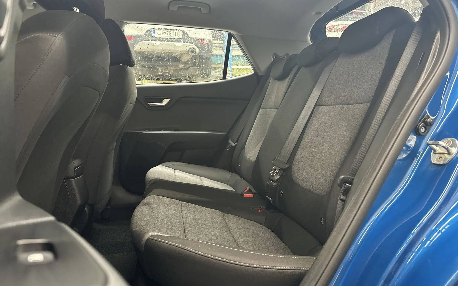 Notranja slika - KIA Stonic - 1.0 T-GDi EX Urban ISG - 11