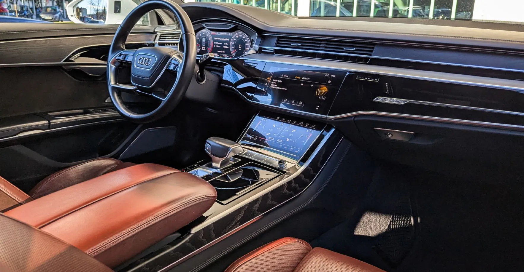 Zunanja slika - Audi A8 - 55 TFSI Quattro matrični LED Bang Olufsen SLO - 19