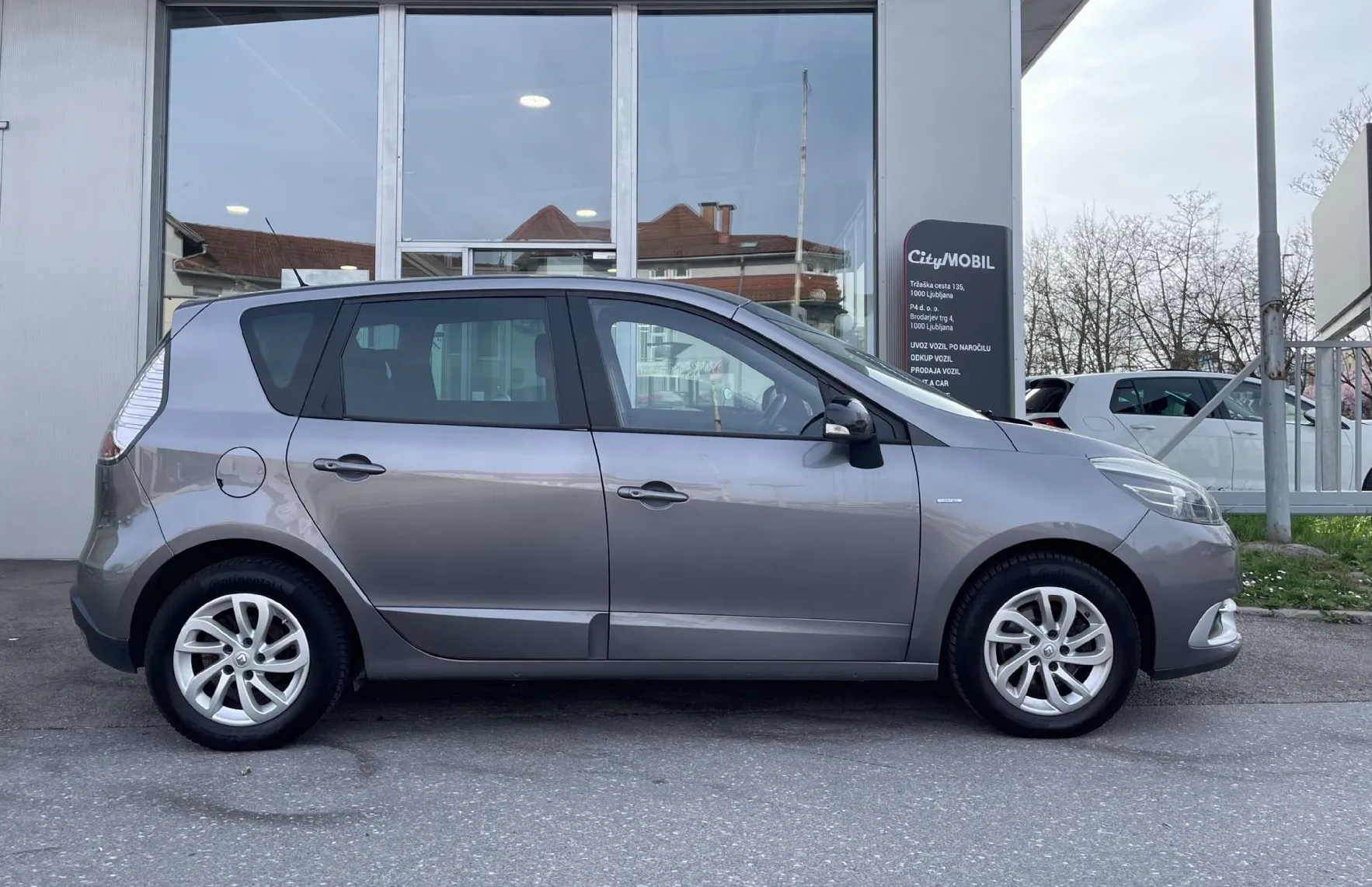Zunanja slika - Renault Scénic - Scenic LIMITED EDITION-KEYLESS GO-PARK SENZORJI-ALU - 2