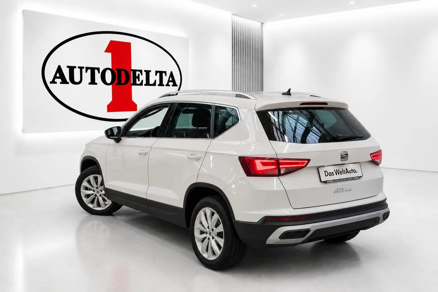 Zunanja slika - Seat Ateca - 2.0 TDI 110 KW STYLE DSG - 4
