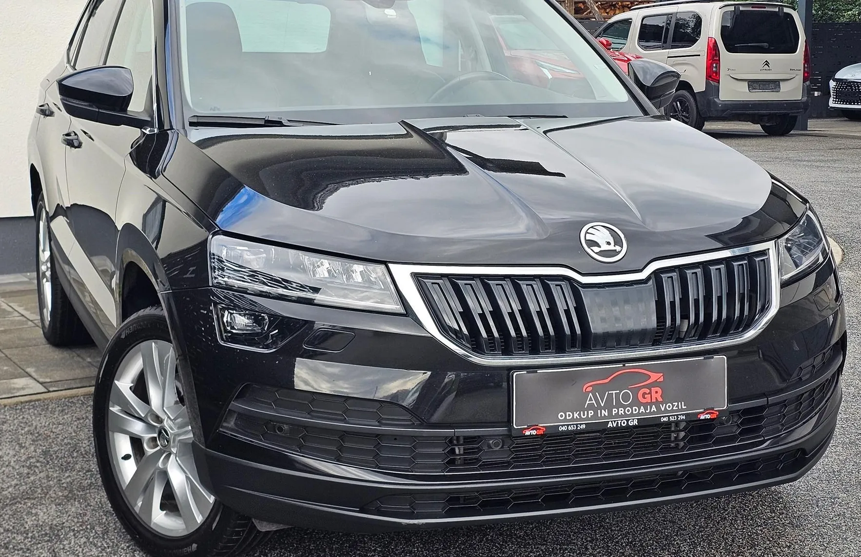 Zunanja slika - Škoda Karoq - 1.5 TSI ACT -SportLine- DSG-SPORT-LED-PANO-ALKANT - 7