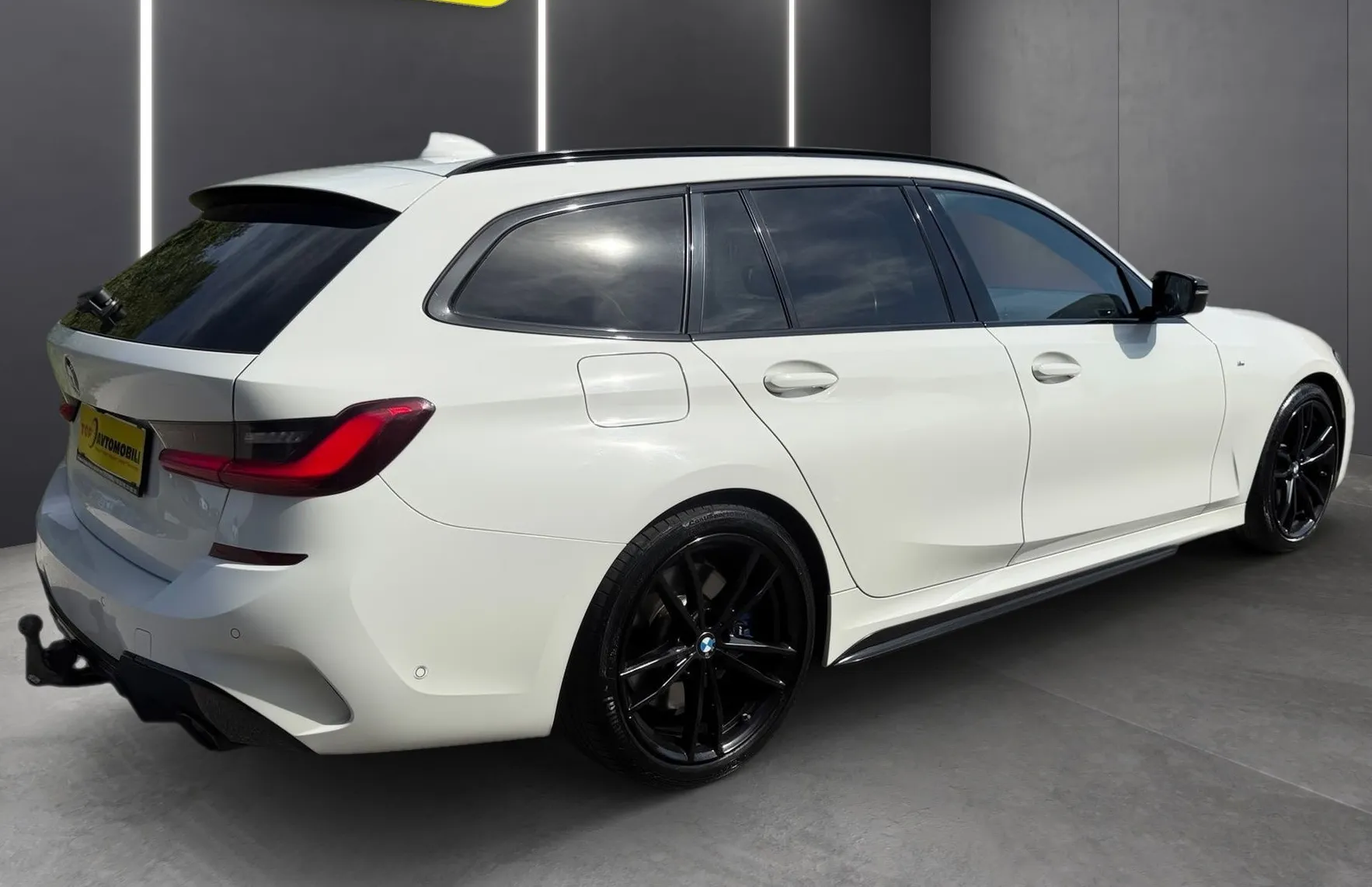 Zunanja slika - BMW Serija 3 - Touring: 330d Touring Avt. M PAKET PANO RADAR NAVI PDC K - 7