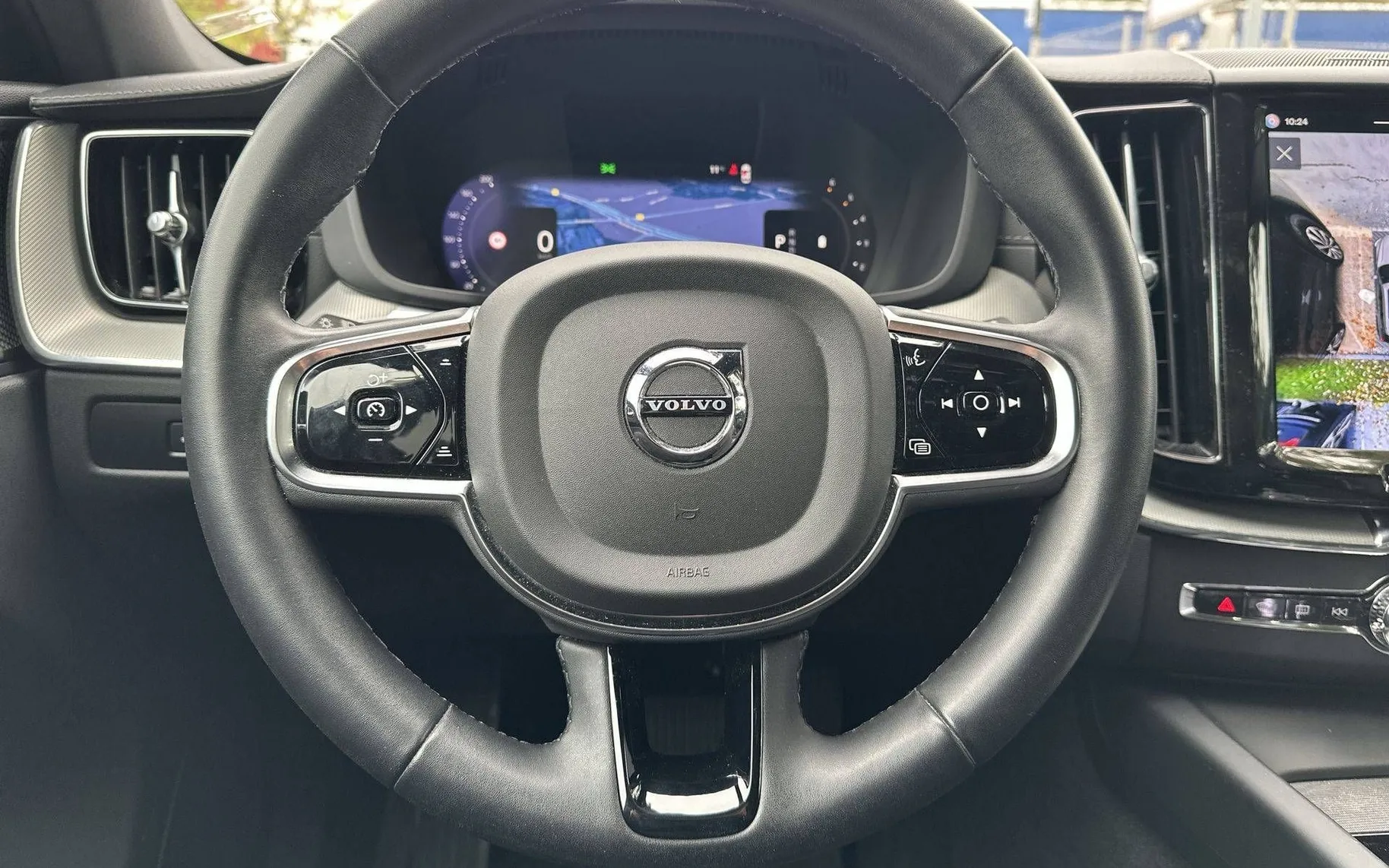 Notranja slika - Volvo XC60 - B4 D AWD Ultimate Dark Avt. - 14
