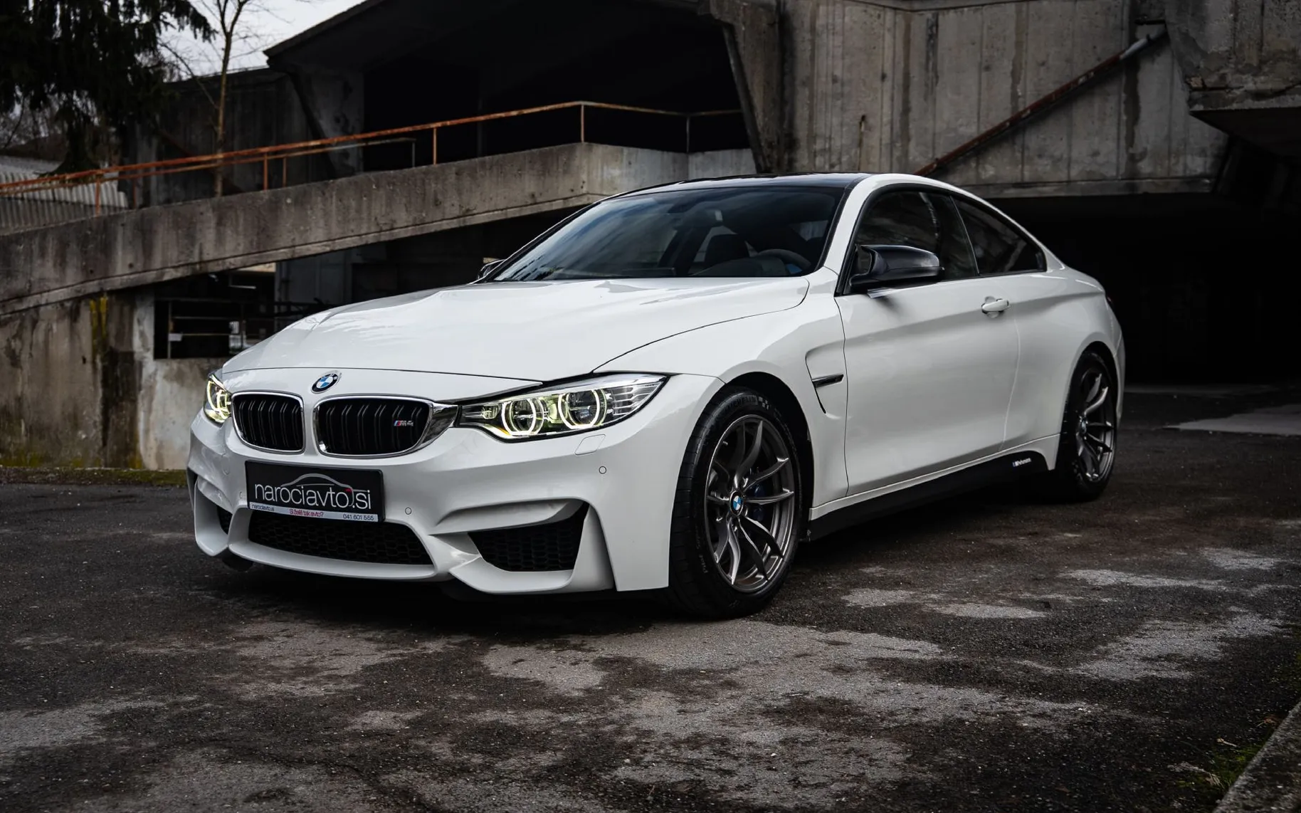 Zunanja slika - BMW M4 - Harman Kardon - LED - Alcantara - Headup - 3