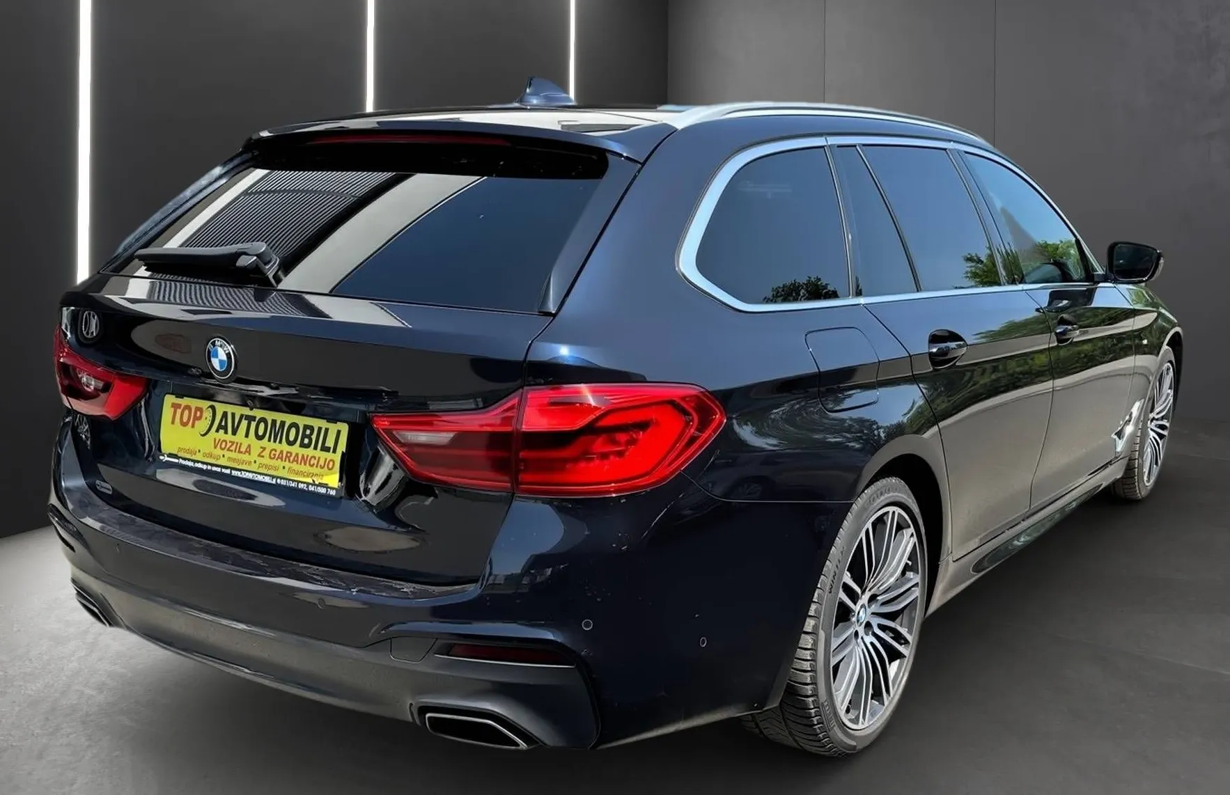 Zunanja slika - BMW Serija 5 - Touring: 530d M PAKET LED NAVI PDC KAMERA PANO RADAR TOP - 8