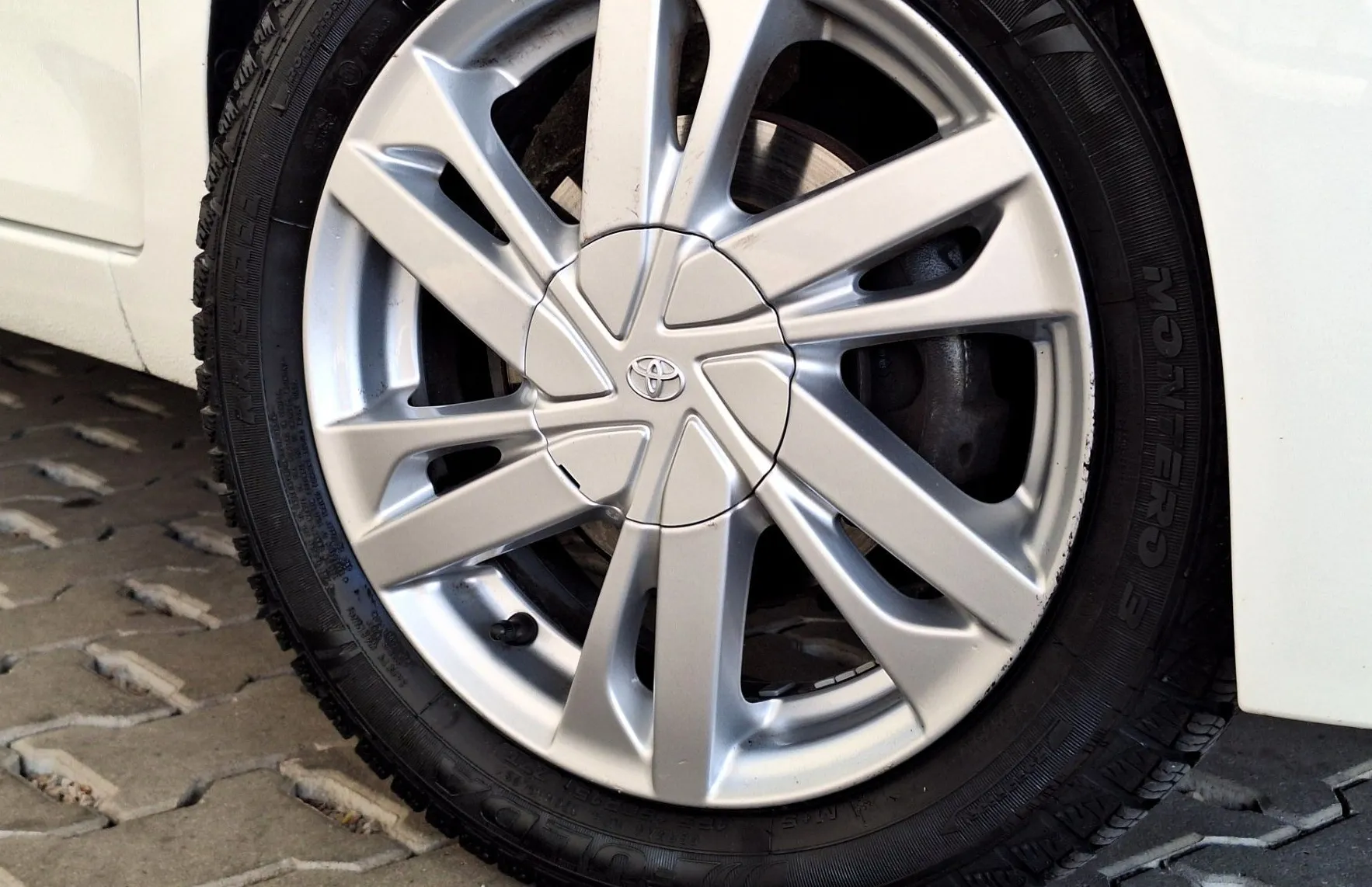 Zunanja slika - Toyota Aygo - 1.0 VVT-i x-play Touch Alloys - 8