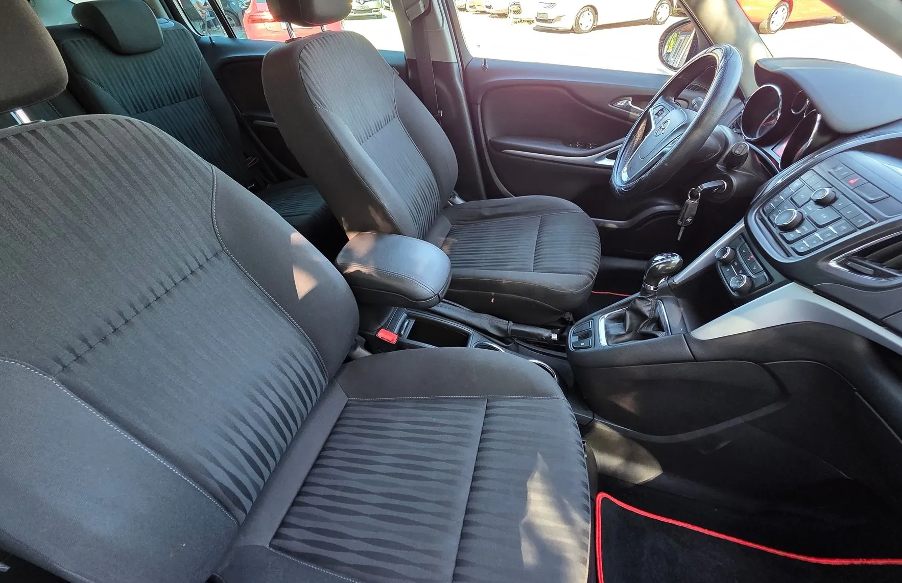 Zunanja slika - Opel Zafira - 2.0 CDTi COSMO 7 SEDEŽEV-ALU PLATIŠČA-2.LASTNIK - 13