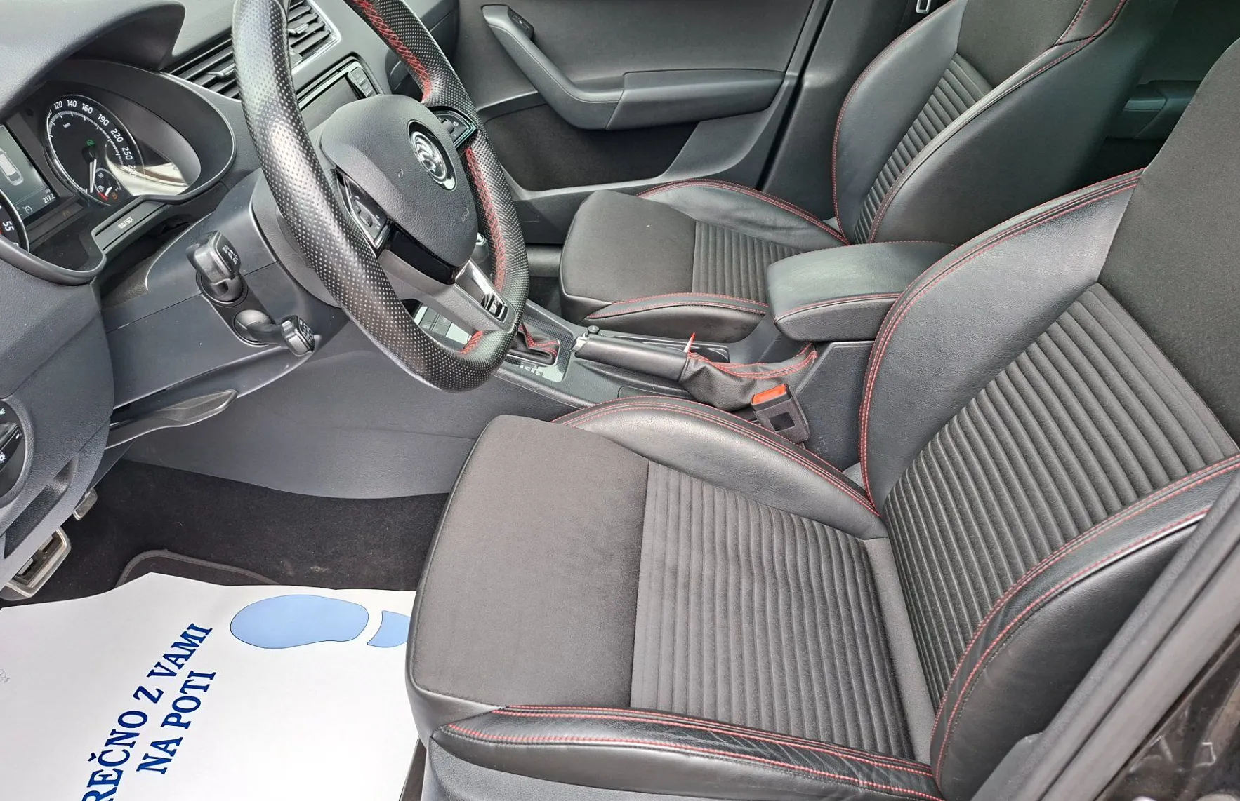Zunanja slika - Škoda Octavia - Combi 4x4 2.0 TDI RS DSG - 8